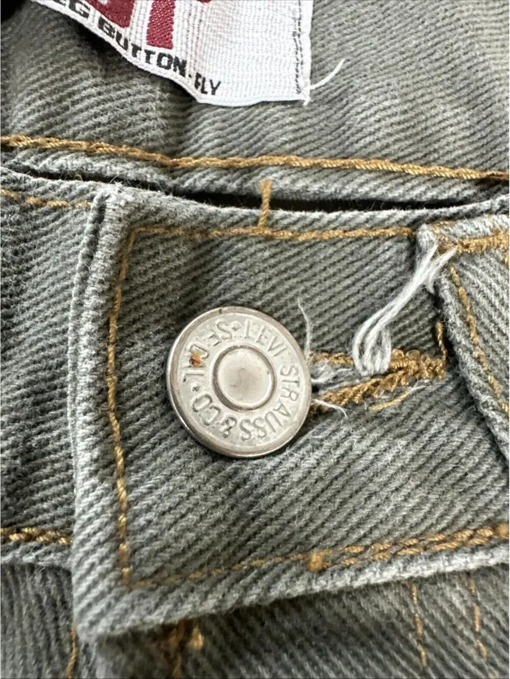 Levis 501 Jeans Mens Straight Leg Classic Fit Button Fly Green (32x30)